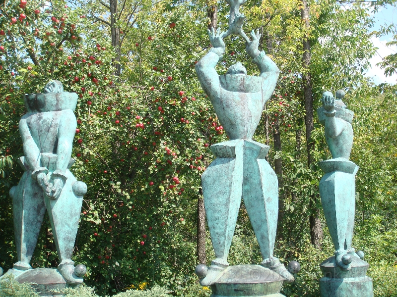 Western Michigan [2009] 432.JPG - Scenes from Frederik Meijer Gardens & Sculpture Park.